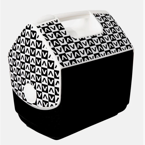 RVCA Other - RVCA X Playmate Pal 7QT Cooler